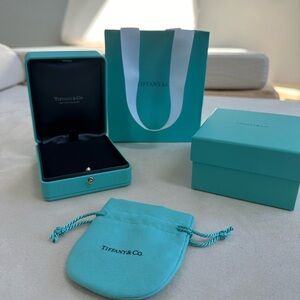 Tiffany box and bag like new condition